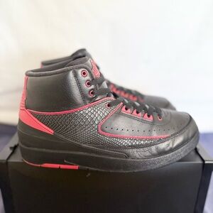 AUTHENTIC Jordan 2 Retro Alternate 87 size 9.5 834274-001 2016 PRE-OWNED